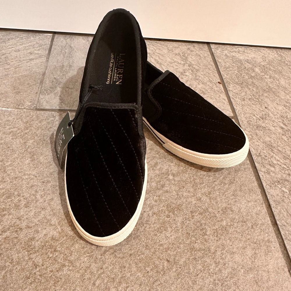 NEW w/o box Ralph Lauren Women’s Black Slip-On velvet SALE + FREE earrings! - Picture 4 of 7